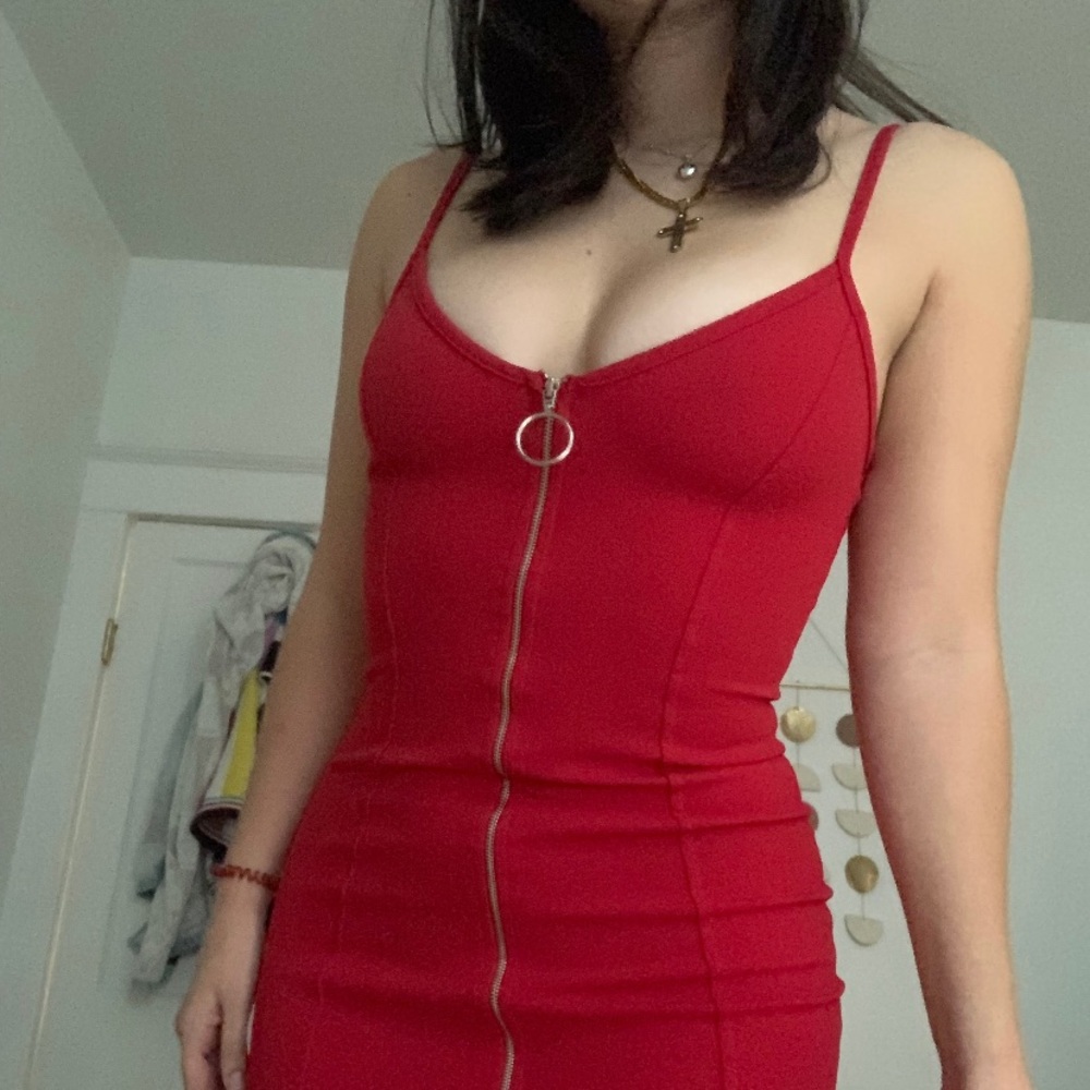 Super sexy red bodycon dress 🌹🌹😻😻